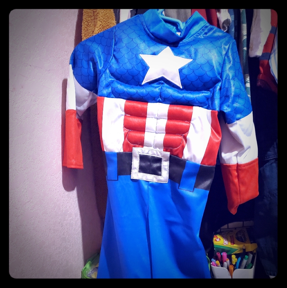 Costume